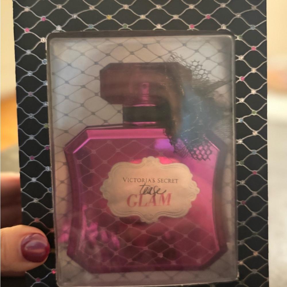 Victoria's Secret Tease Glam in Pink Bottle